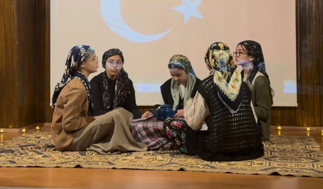 Çanakkale ruhu Atatürk Ortaokulu’nda yaşatıldı