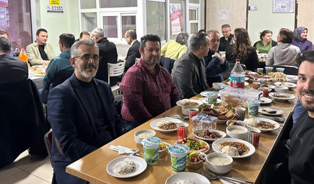 Beylikova'da sağlık personelleri birlikte iftar yaptı
