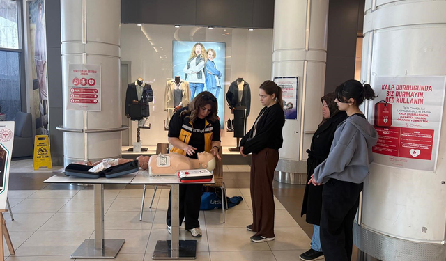 Eskişehir'de vatandaşlara ilk yardım eğitimi verildi