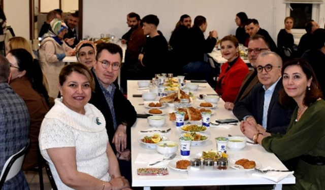 ESOGÜ'de personeller iftarda buluştu
