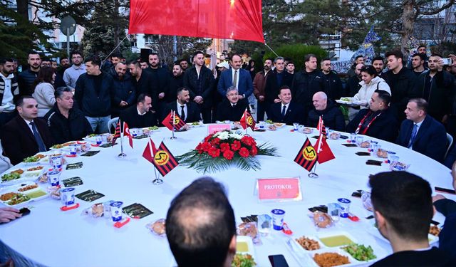 İftar sofrasında şampiyonluk mesajı