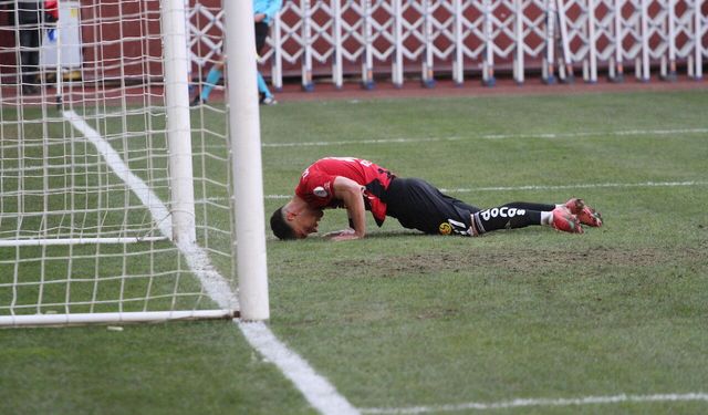 İsmail Kulet gole çok yaklaştı ama olmadı
