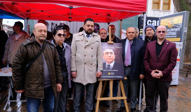 İYİ Parti Eskişehir Teşkilatı Alparslan Türkeş için lokma dağıttı
