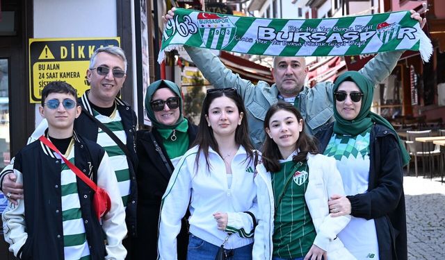Bursasporlulardan Eskişehirspor tribününe övgüler yağdı
