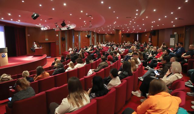 Büyükşehir'de hizmet içi eğitimler sürüyor