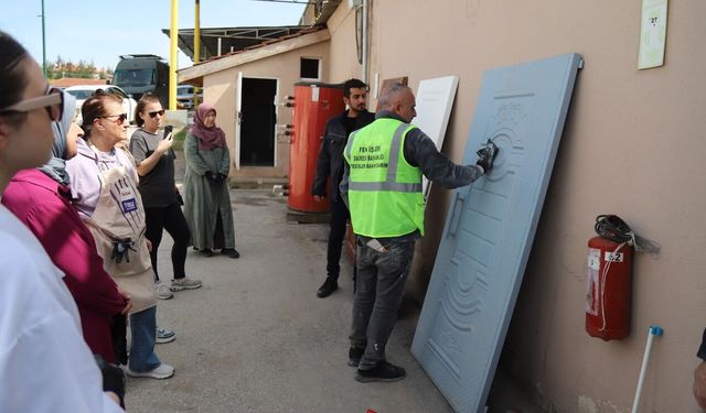 Büyükşehir'in alçı ve boya kursuna yoğun ilgi
