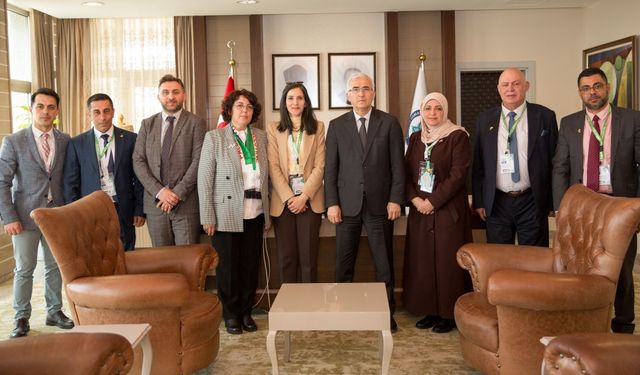 Eskişehir Osmangazi Üniversitesi'nde uluslararası personel eğitimi