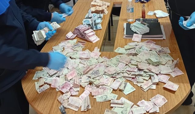 Eskişehir'de dilenciden çıkan para dudak uçuklattı