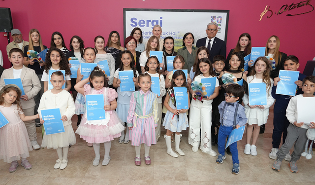 Eskişehir'de “Renklerin Çocuk Hali” sergisi açıldı