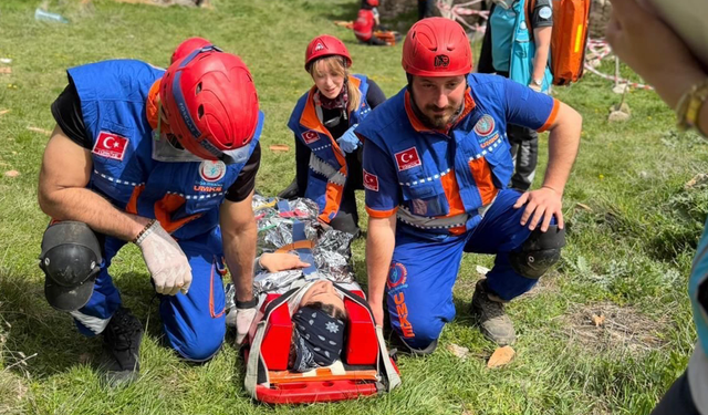 Eskişehir’de sağlık personelleri afet tatbikatı yaptı