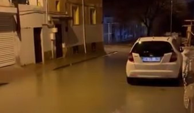 Eskişehir'de yoğun yağış hayatı olumsuz etkiledi