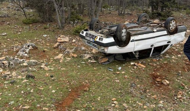 Araç ters devrildi: 2 kişi yara almadan kurtuldu