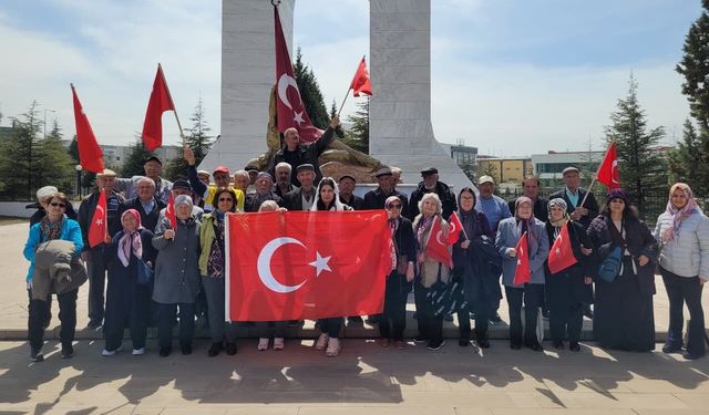 Odunpazarı'nın Koca Çınarlarından Şehitler Haftası’nda anlamlı ziyaret