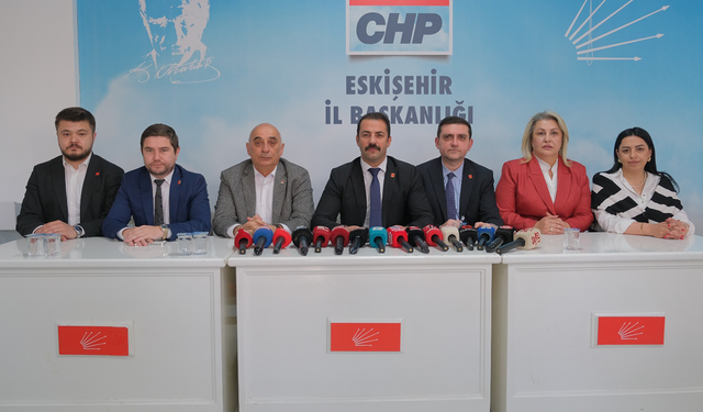 Talat Yalaz’dan Ayşe Ünlüce’ye destek: “Eskişehir halkının iradesi gölgelenemez”