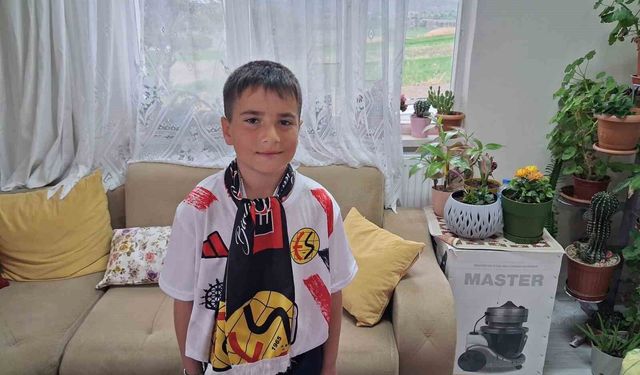 Eskişehirspor'un minik taraftarı biletsiz kaldı