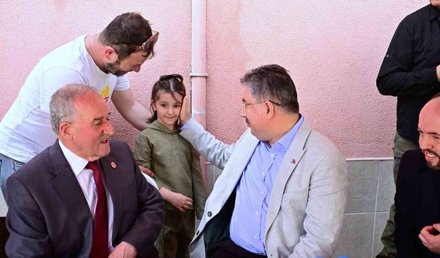 Vali Yılmaz, 10'ncusu düzenlenen Mevlid-i Şerif programına katıldı
