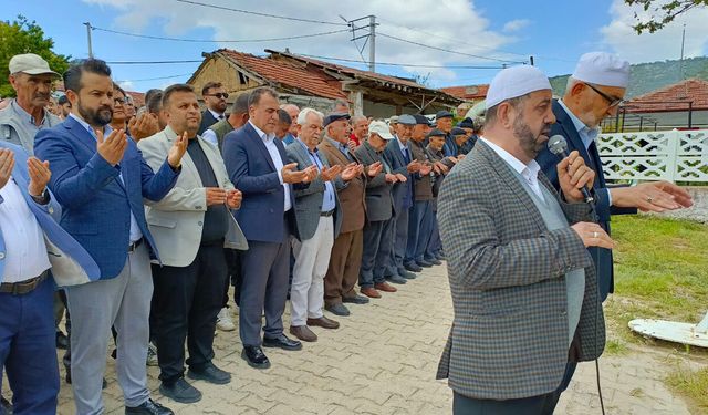 Büğdüz’de yağmur duasına yoğun katılım