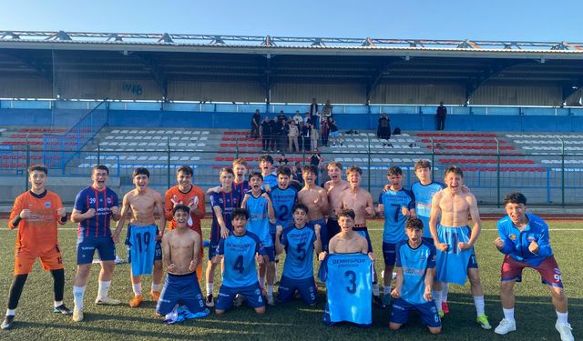 Eskişehir Demirspor Sakarya’da finale yükseldi
