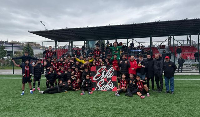 Eskişehirspor'un gençleri en iyiler arasına girdi