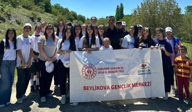 Beylikova’da 250 genç doğa için yürüdü