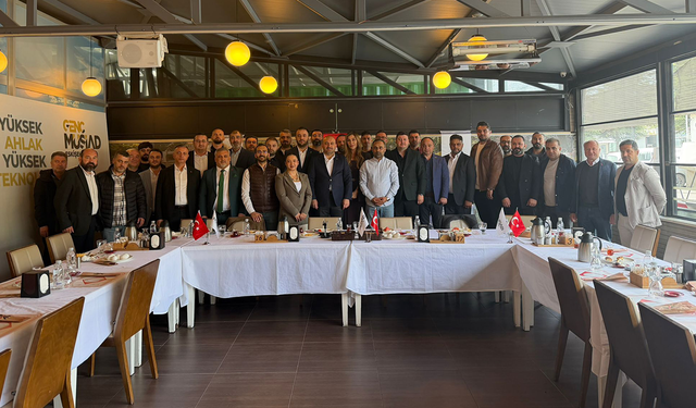 Gürhan Albayrak MÜSİAD Eskişehir üyeleriyle buluştu