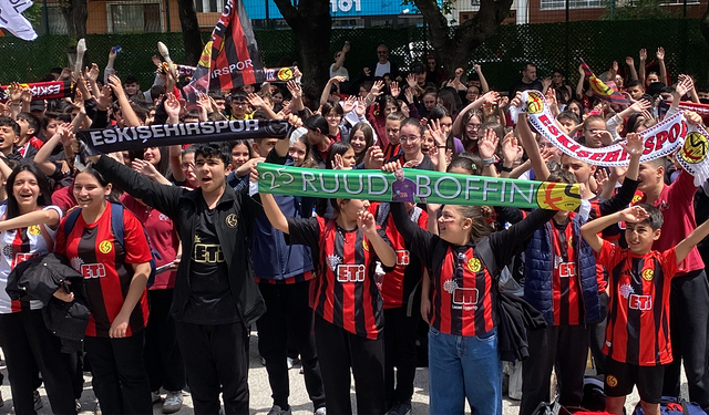 Minik Eskişehirspor taraftarlarından takıma tam destek!