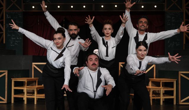 “Zamazingo” ve “İçindeki Renk” sanatseverlerden tam not aldı