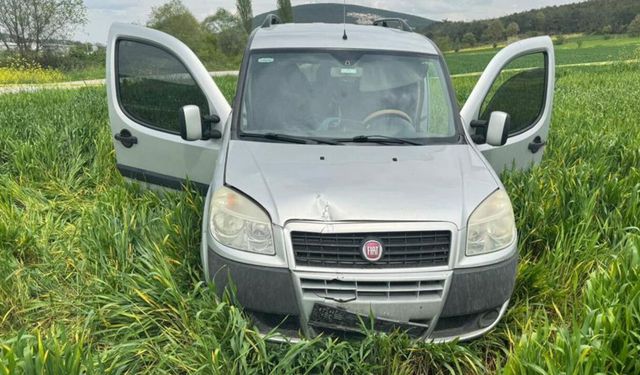 Trafik levhasına çarptı: Hayatını kaybetti