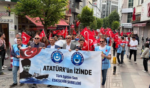Türkiye Kamu Sen'den Eskişehir’de coşkulu yürüyüş