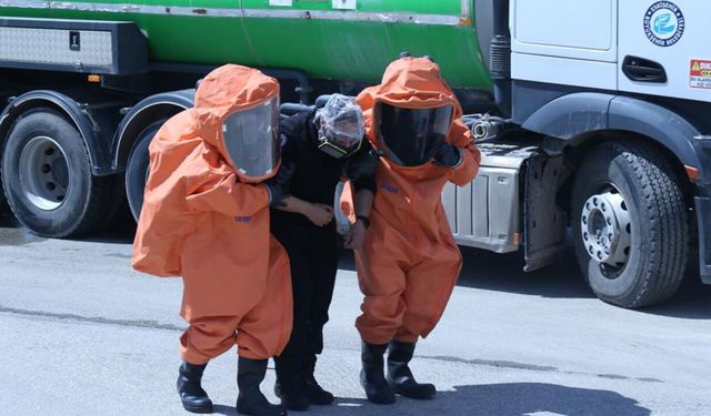 Eskişehir’de kritik tatbikat: Amonyak sızıntısından etkilenenler özel ekiplerle kurtarıldı