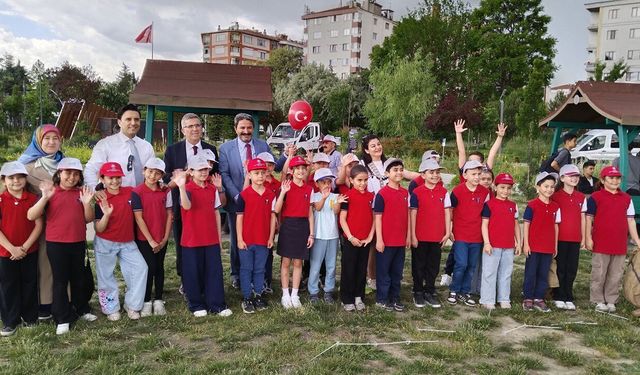 Çevre Haftası’nda miniklerden renkli görüntüler