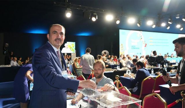Eskişehir AK Parti Milletvekili Nebi Hatipoğlu, Uğur İbrahim Altay’ı tebrik etti