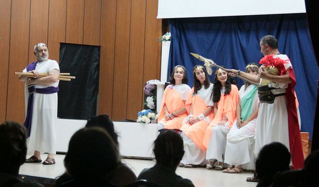 Eskişehir'de 'İlk Kıvılcım, Son Kod' oyunu büyük ilgi gördü