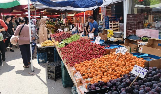 Eskişehir'de bir ayda dörtte bire düştü! Bu meyvenin fiyatı görenleri şaşırttı