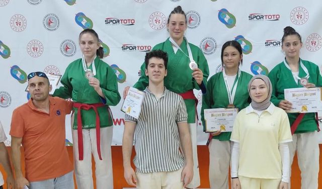 Eskişehirli sporculardan Kuraş başarısı