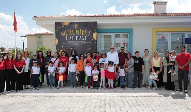 Odunpazarı Ahmet Ara Engelsiz Gündüz Bakımevi ve Kreşi mezunlarını verdi