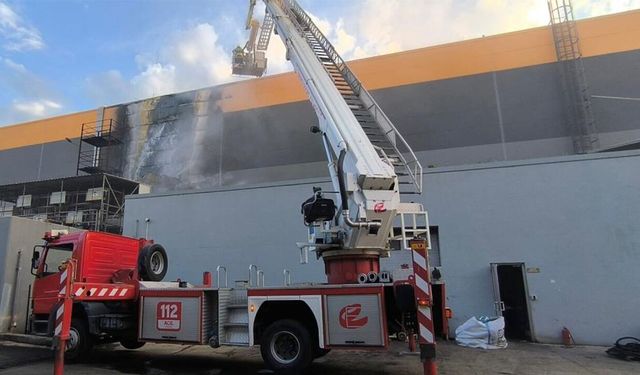 Eskişehir’de yalıtım fabrikasında yangın: Soğutma işlemi devam ediyor
