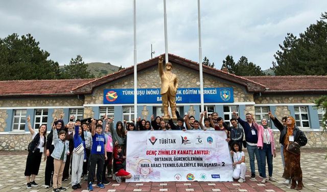 Eskişehir’de 'Genç Zihinler' hava aracı teknolojileriyle buluştu