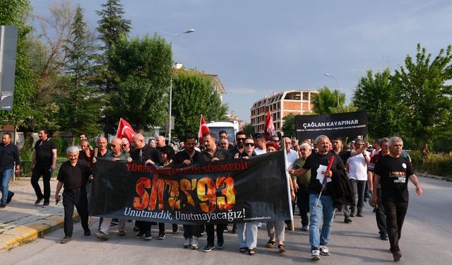Eskişehir’de sessiz yürüyüş: Madımak Katliamı’nı unutmayacağız