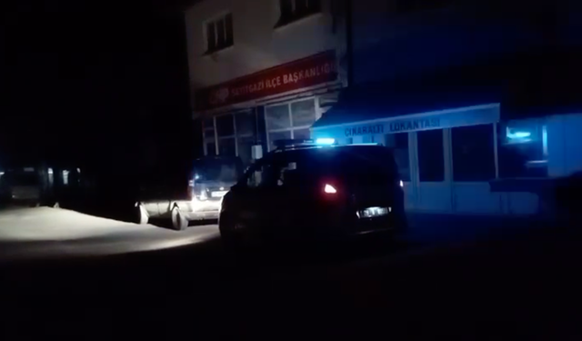 CHP Seyitgazi'da sıcak dakikalar: Polis olay yerinde