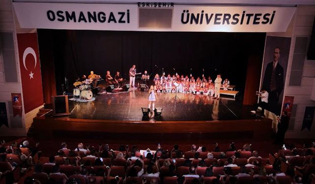 Çocuk Hematoloji ve Onkoloji Servisi'nde tedavi gören çocuklara miniklerden anlamlı destek