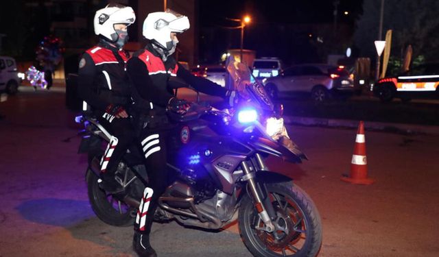 Eskişehir'de asayiş ve trafik uygulaması hız kesmiyor