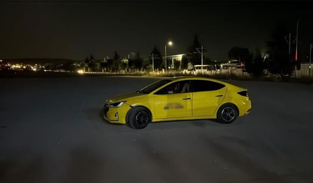 Eskişehir'de çalınan ticari taksi gece yarısı oto pazarında bulundu