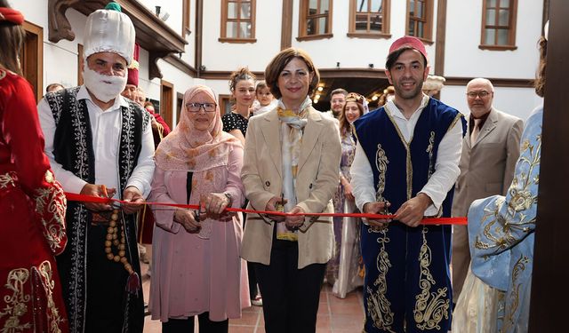 Eskişehir’de kültür dolu buluşma: 'Geçmişin Zarafeti' sanatseverlerle buluştu