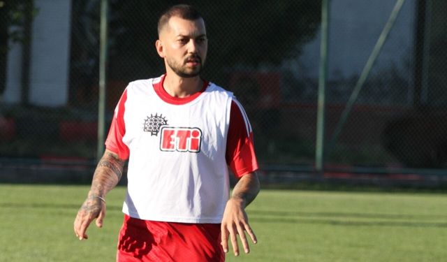 Hakan Şapçı 7 futbolcuyu sahaya sürmedi