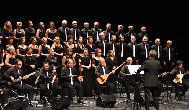 Türk Halk Müziği Korosu'nun sezon sonu konseri
