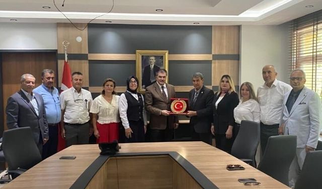 Türkiye Muhtarlar Derneği Eskişehir Şubesi'nden Kaymakam Ulu'ya ziyaret