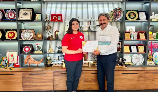 Yağmur Cesur ilki başardı