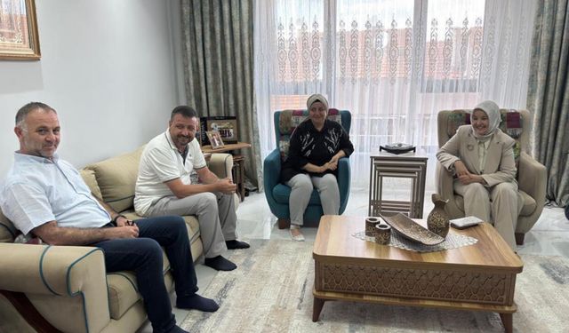 Bakan Yardımcısı Leman Yenigün'den koruyucu aileye ziyaret