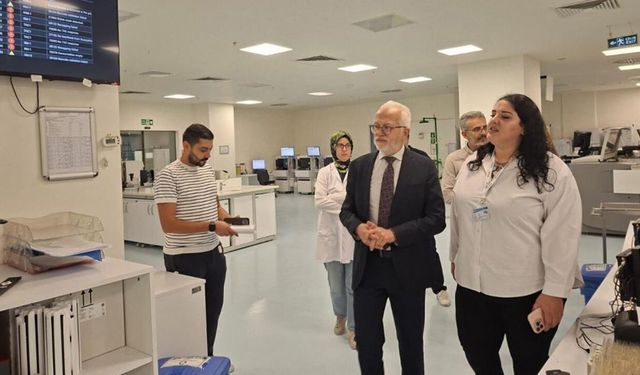 Eskişehir Şehir Hastanesi laboratuvarlarında yeni sistem ve cihazlar incelendi